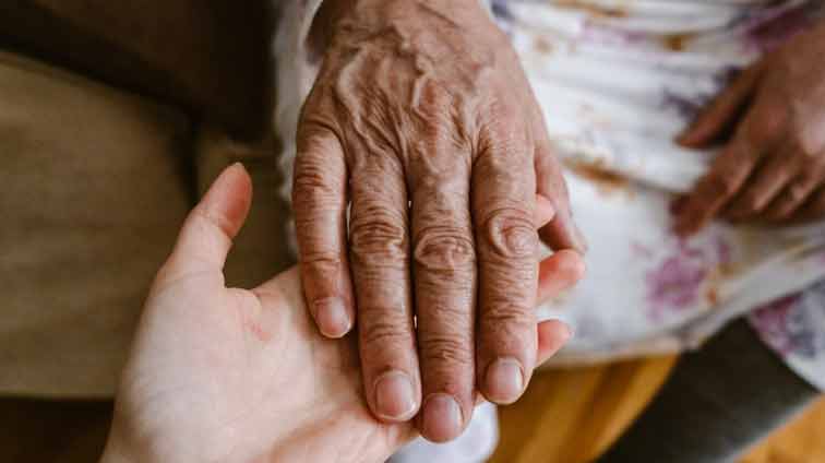 FAREE, collectif de soutien des personnes âgées, relaie une expérience de bénévolat en Ehpad